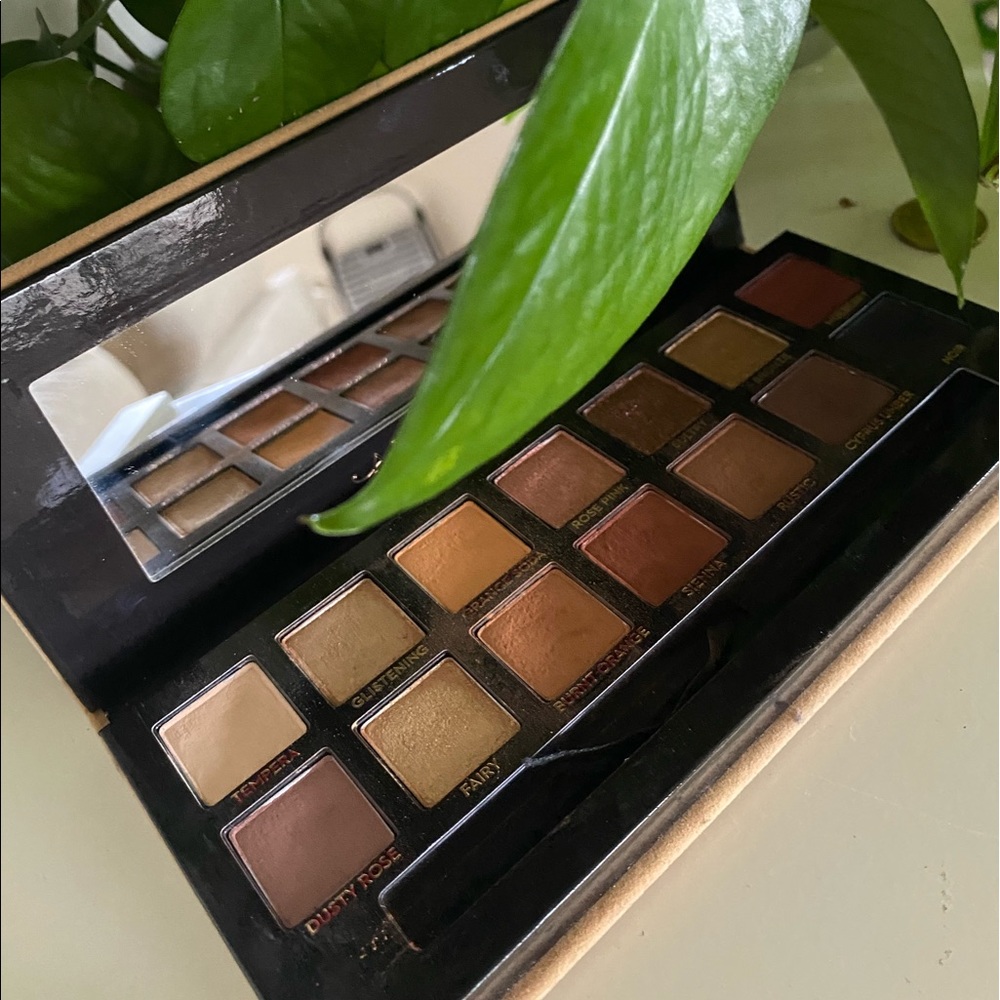 Anastasia Beverly Hills Soft Glam Eyeshadow Palette